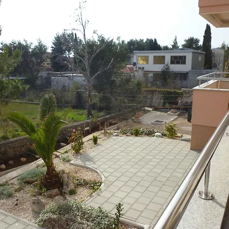 Apartment In Starigrad-paklenica 34822