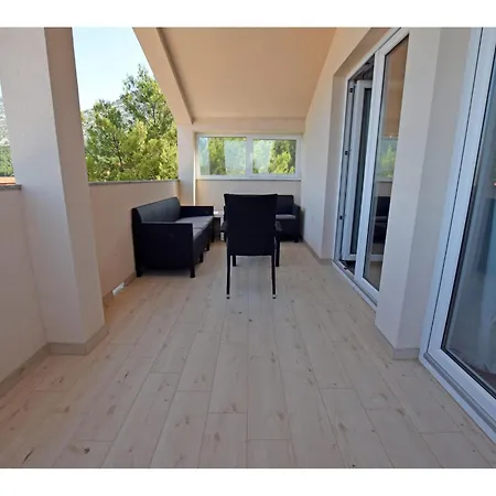 公寓 In Starigrad-paklenica 34822 斯塔利格拉德-帕克利尼卡